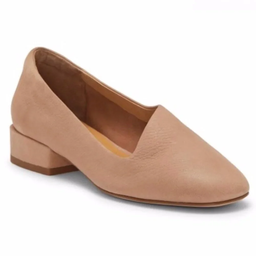 REDUCED CORSO COMO Honey Dew Beige Leather Asymmetr Comfort Pump 9.5 M BETSIE